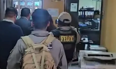 FISCALÍA Y POLICÍA RECABAN PRUEBAS EN REDES DE GAS CHUQUISACA POR POSIBLE ENRIQUECIMIENTO ILÍCITO