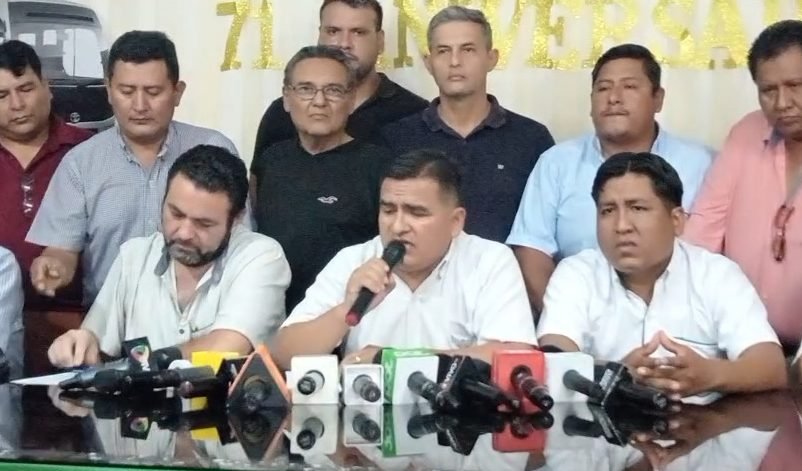 TRANSPORTE FEDERADO EN SANTA CRUZ ANUNCIA PARO NACIONAL POR AUMENTO DE COMBUSTIBLES