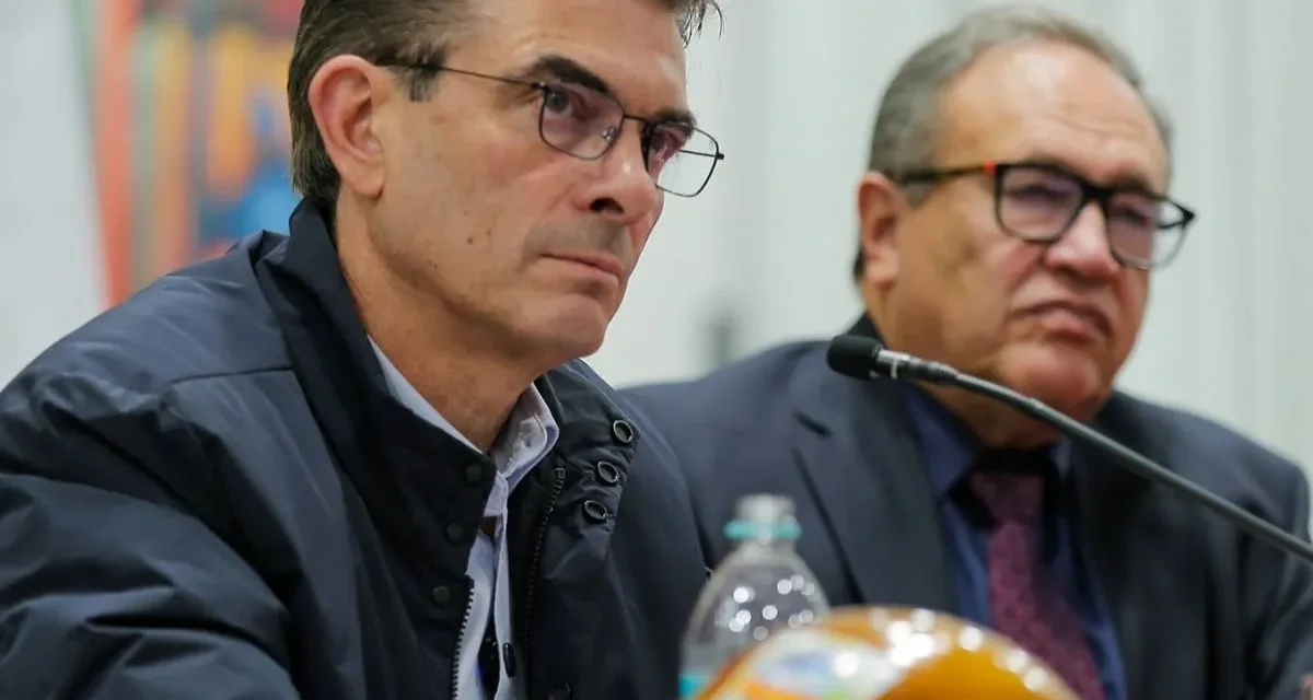 PRESIDENTE PAZ CONVOCA A ALCALDES A REUNIÓN POR DECRETO 5503