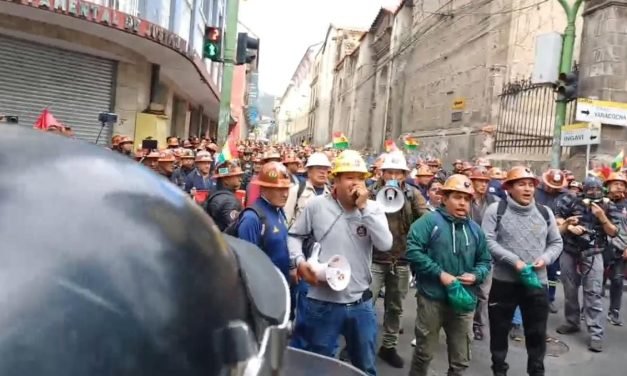 “HASTA LA ABROGACIÓN TOTAL”: MINEROS MANTIENEN PARO INDEFINIDO Y CONVOCAN A MARCHA