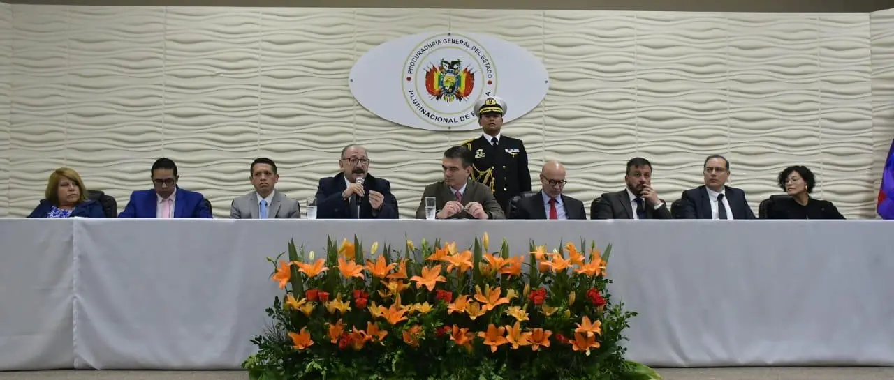 RODRIGO PAZ PRESENTA LA COMISIÓN DE LA VERDAD PARA INVESTIGAR CORRUPCIÓN EN HIDROCARBUROS