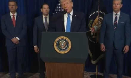 TRUMP AFIRMA QUE EE.UU. GOBERNARÁ VENEZUELA HASTA UNA TRANSICIÓN SEGURA