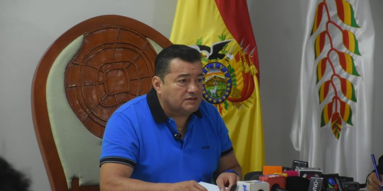 “EN EL DEBATE SE DESNUDA AL CANDIDATO”, AFIRMA JHONNY FERNÁNDEZ