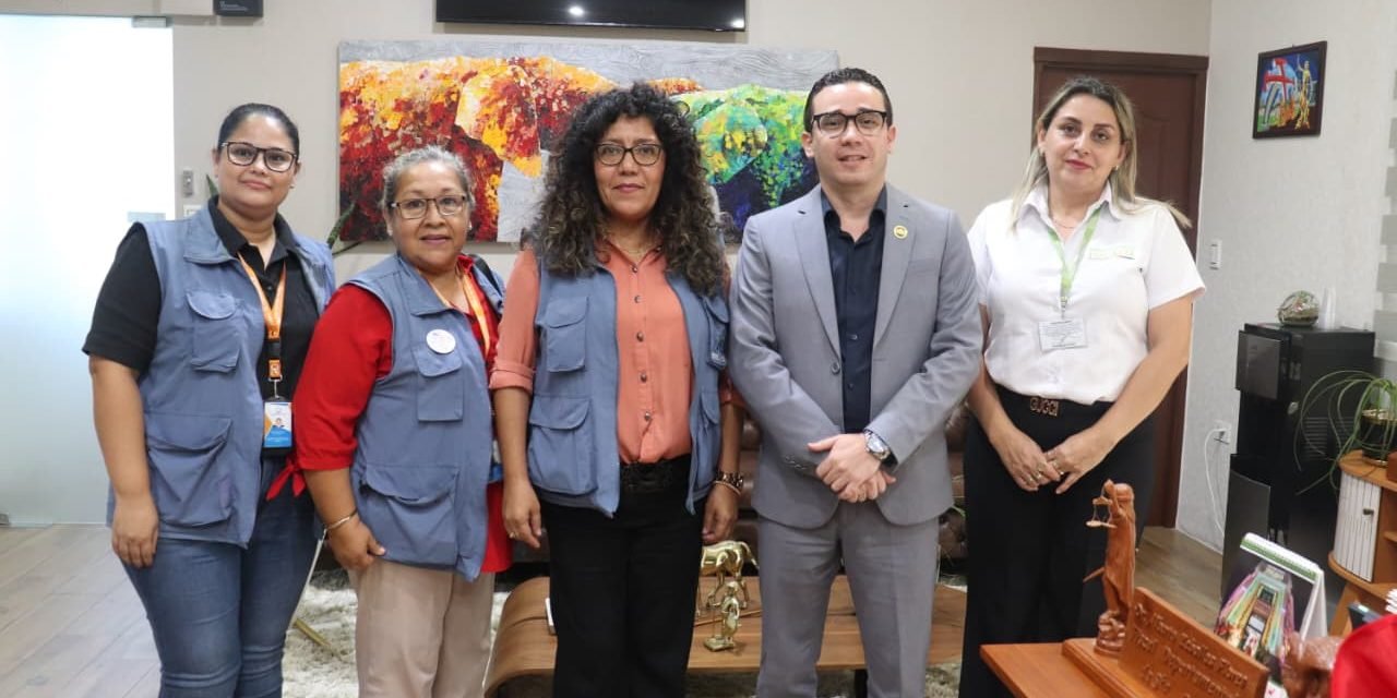 FISCALÍA DEPARTAMENTAL DE SANTA CRUZ Y DEFENSORÍA DEL PUEBLO ACUERDAN FORTALECER LA ADMINISTRACIÓN DEL SISTEMA JUDICIAL