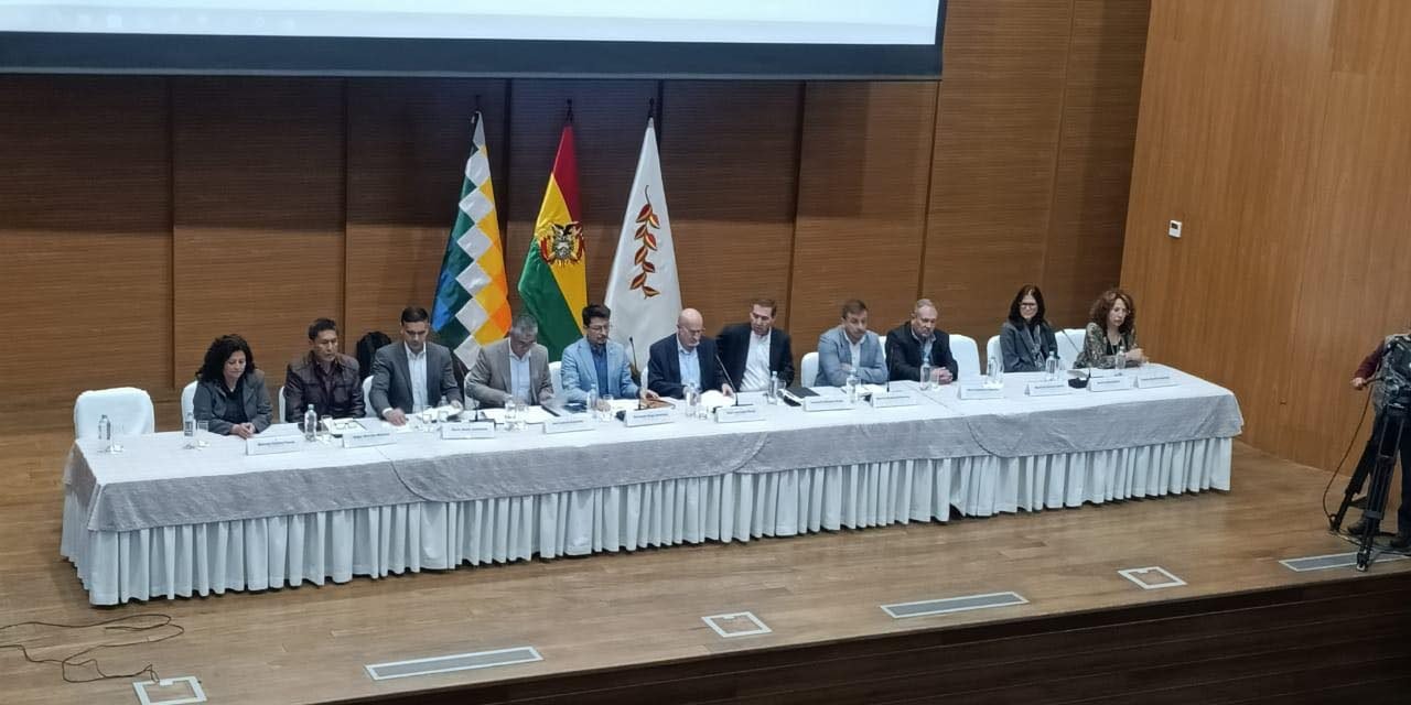 MÁS DE 100 ORGANIZACIONES SOCIALES PARTICIPAN EN DIÁLOGO CON EL GOBIERNO