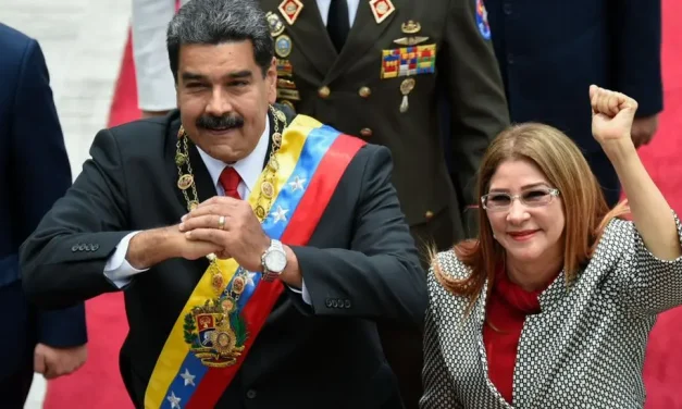 EE.UU. FORMALIZA CARGOS CONTRA NICOLÁS MADURO Y CILIA FLORES TRAS SU CAPTURA
