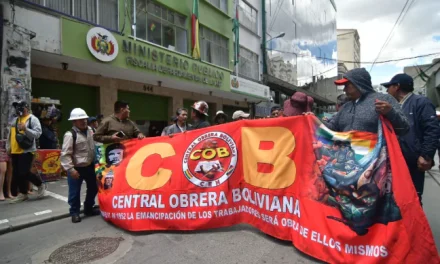 EL GOBIERNO CONFIRMA QUE LA COB AVALA EL NUEVO DECRETO QUE ENTRA EN VIGENCIA HOY