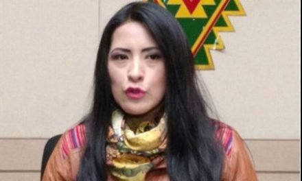 JUSTICIA EMITE ORDEN DE APREHENSIÓN CONTRA EXMINISTRA WILMA ALANOCA