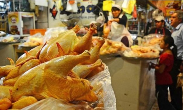 POLLO BAJA A BS 12,50 Y ALIVIA EL BOLSILLO CRUCEÑO