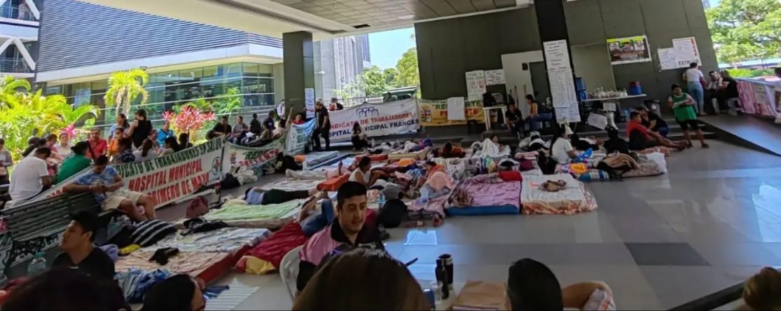 TRABAJADORES DE SALUD RADICALIZAN MEDIDAS CON PARO DE CINCO DÍAS