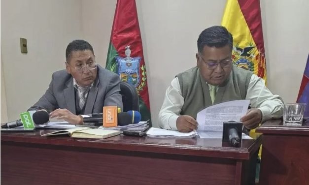 JUSTICIA AVALA EL «MANDO DIGITAL» DEL PRESIDENTE RODRIGO PAZ