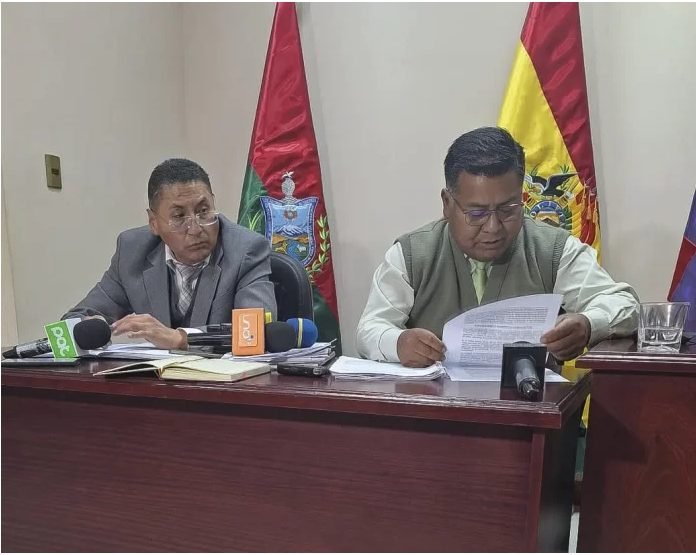 JUSTICIA AVALA EL «MANDO DIGITAL» DEL PRESIDENTE RODRIGO PAZ