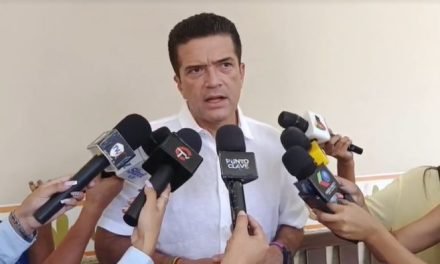 ALIANZA “PRIMERO SANTA CRUZ” SOLICITA LA RENUNCIA DE LA CANDIDATA ROJAS TRAS PROCESOS JUDICIALES