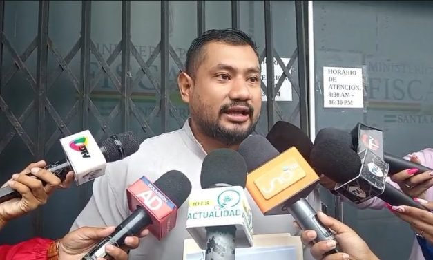 PRESENTAN SOLICITUD DE ARRAIGO CONTRA EL ALCALDE JHONNY FERNÁNDEZ ANTE LA FISCALÍA DEPARTAMENTAL