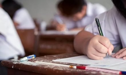 SANTA CRUZ RATIFICA INICIO DE LABORES ESCOLARES Y PROMUEVE REFORMA EN LA CALIDAD EDUCATIVA