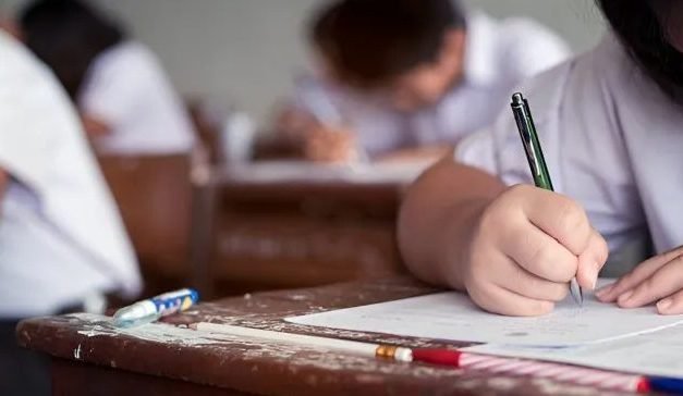 SANTA CRUZ RATIFICA INICIO DE LABORES ESCOLARES Y PROMUEVE REFORMA EN LA CALIDAD EDUCATIVA