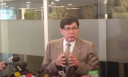 SÁNCHEZ ANUNCIA JUICIO CONTRA RODRIGO PAZ POR USAR FIRMA DIGITAL