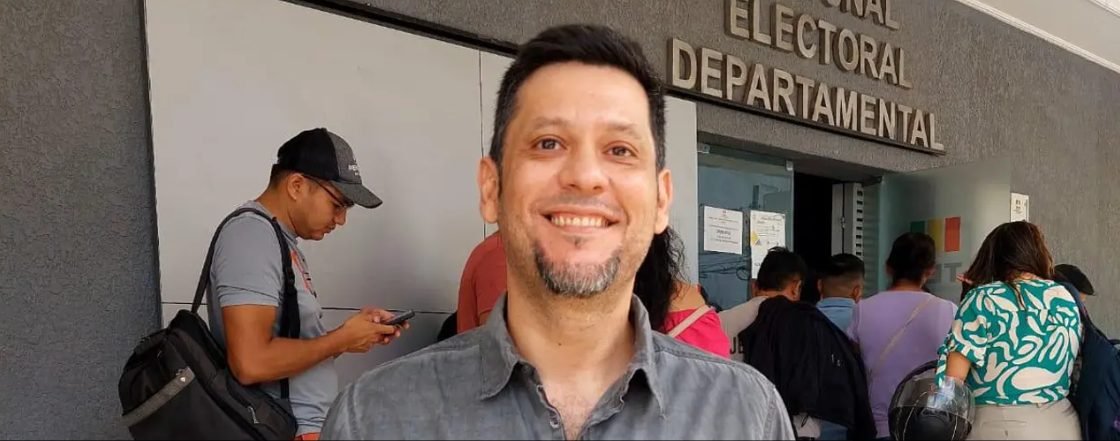 CONCEJAL FEDERICO MORÓN INSCRIBE SU CANDIDATURA A LA ALCALDÍA