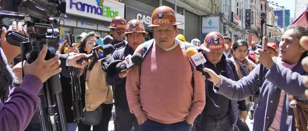 DIRIGENTE DE LA COB SE RETIRA ANTES DEL ENCUENTRO CON EL GOBIERNO POR EL DS 5503