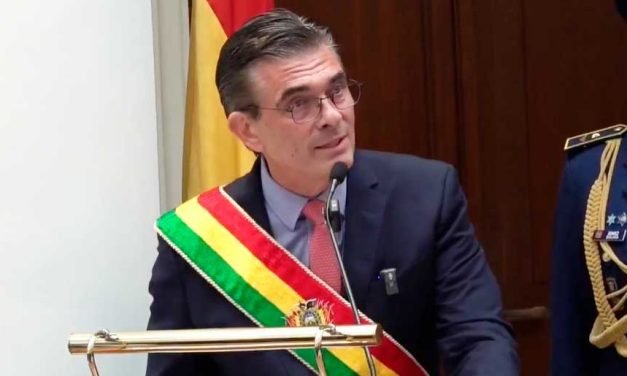 PAZ CUESTIONA MARCHA DE LA COB Y ASEGURA QUE “A BOLIVIA YA LA VENDIERON”