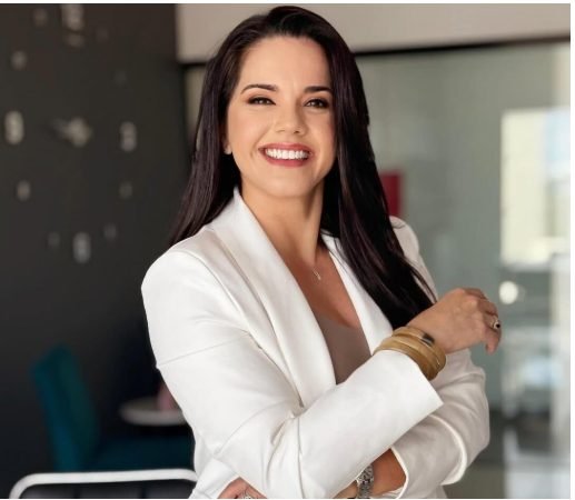 GARY ÁÑEZ CONFIRMA QUE SU ALIANZA SOLICITÓ LA RENUNCIA DE LAURA ROJAS Y PERFILA A SISSI ÁÑEZ COMO SUCESORA