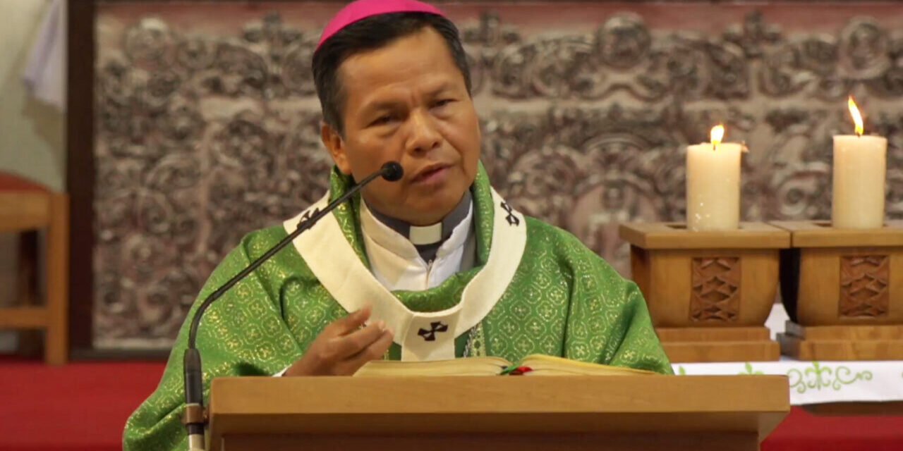 MONSEÑOR LEIGUE: “LA FELICIDAD VERDADERA NO DEPENDE DEL PODER NI LOS PRIVILEGIOS”