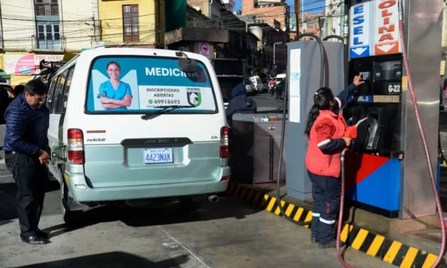 CHÓFERES DENUNCIAN MALA CALIDAD DE GASOLINA Y DIÉSEL EN EL PAÍS