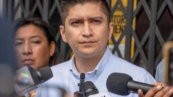 MEDRANO RECIBE INVITACIONES DE CINCO PROYECTOS POLÍTICOS TRAS SU INHABILITACIÓN