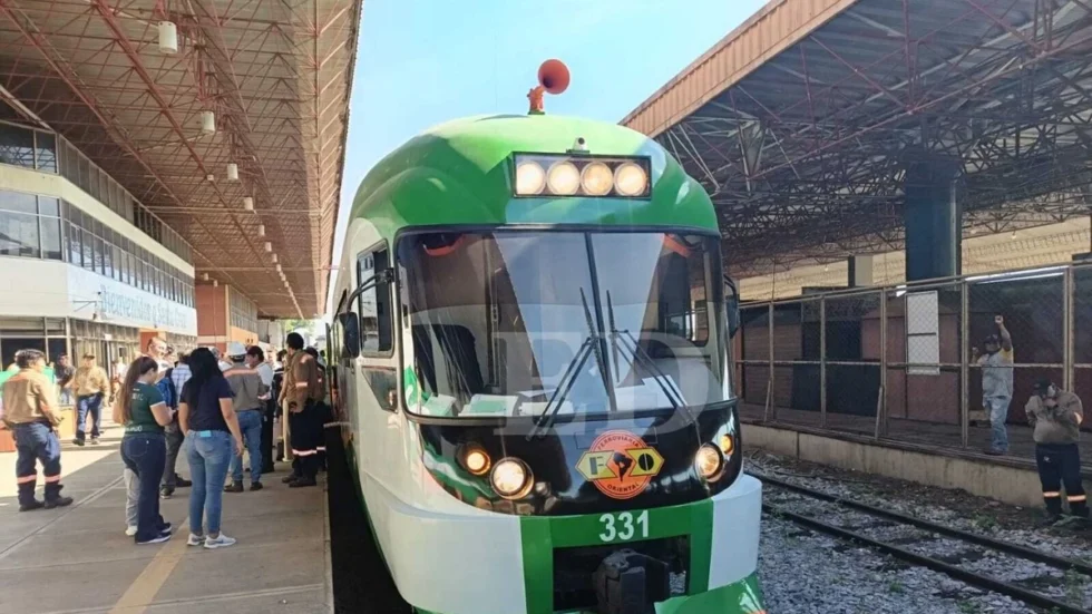 FERROBÚS SANTA CRUZ – PUERTO QUIJARRO RETOMA OPERACIONES