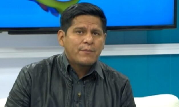 DIPUTADO SE UNE AL CASO ‘PAVIMENTO FANTASMA’ CONTRA EL ALCALDE DE SANTA CRUZ