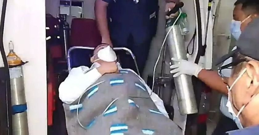 ALCALDE JHONNY FERNÁNDEZ ES TRASLADADO A CLÍNICA TRAS SER APREHENDIDO POR CASO “PAVIMENTO”