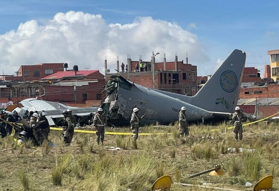 BUSCAN CAJA NEGRA DEL AVIÓN SINIESTRADO EN EL ALTO