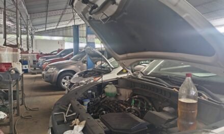 TALLER ATIENDE 30 AUTOS DIARIOS AFECTADOS POR MALA CALIDAD DE GASOLINA
