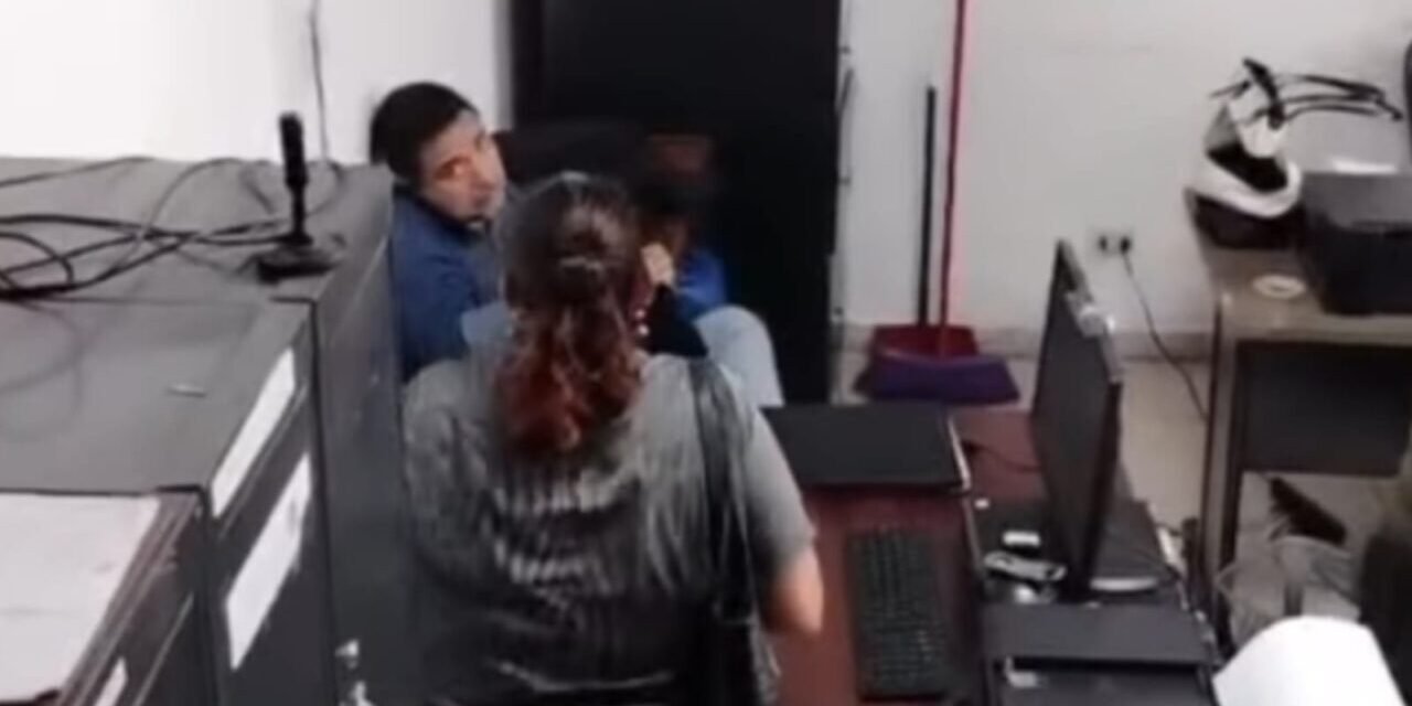 PASTOR ACUSADO POR EL SUPUESTO DELITO VIOLENCIA FAMILIAR Y ESTUPRO COMPARECE ANTE LA FELCV