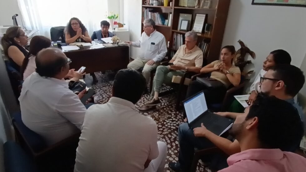 DEFENSORÍA DEL PUEBLO ARTICULA CON AUTORIDADES EN SALUD ACCIONES INMEDIATAS PARA DESCONGESTIONAR HOSPITALES PEDIÁTRICOS EN SANTA CRUZ