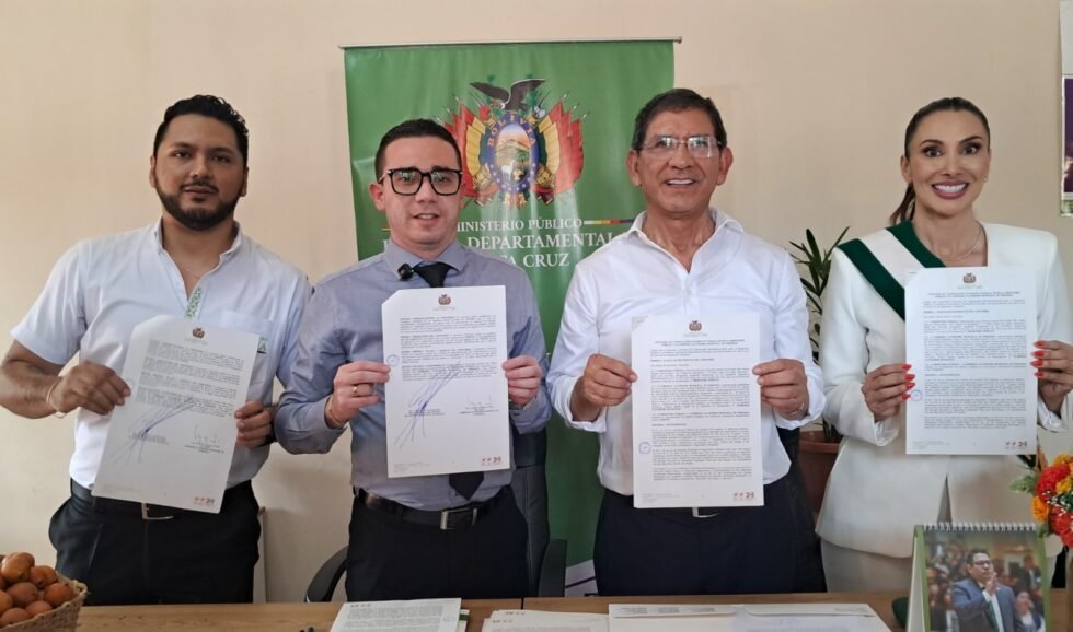 FISCALÍA Y ALCALDÍA DE PORONGO FIRMAN CONVENIO PARA MEJORAR SERVICIOS FISCALES