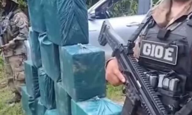 FELCN INCAUTA 840 KILOS DE COCAÍNA EN VILLA TUNARI