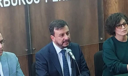 MINISTRO DE HIDROCARBUROS ATRIBUYE FALLAS EN GASOLINA A HERENCIA DE GESTIONES PASADAS