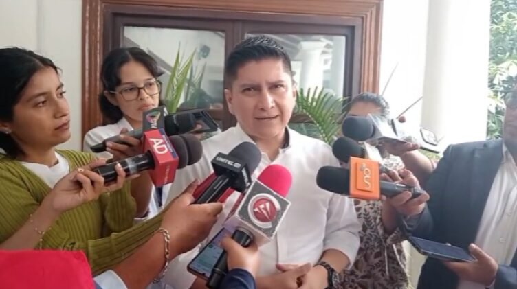 CONCEJO ESPERA RESULTADO DE CAUTELAR DEL ALCALDE PARA ELEGIR INTERINO