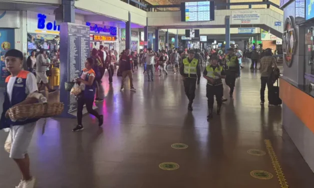 USUARIOS AFECTADOS POR PROTESTA Y ALZA DE PEAJES EN LA TERMINAL BIMODAL