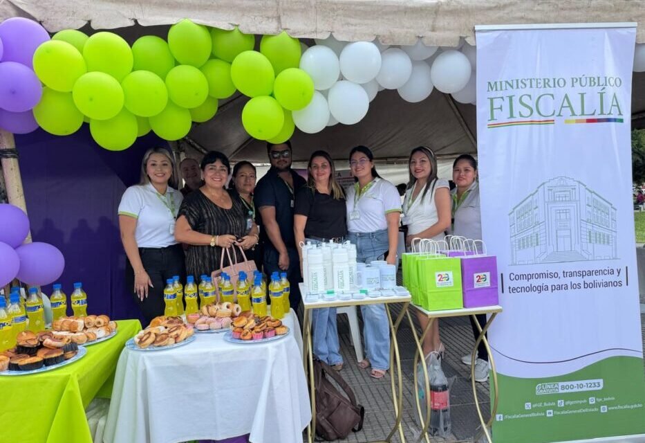 FISCALÍA DIFUNDE LA LEY 1636 DURANTE FERIA EDUCATIVA “MAREA MORADA”