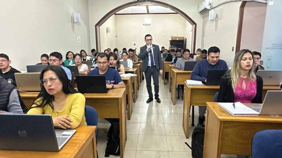 FORMACIÓN DE FISCALES A DEDICACIÓN EXCLUSIVA