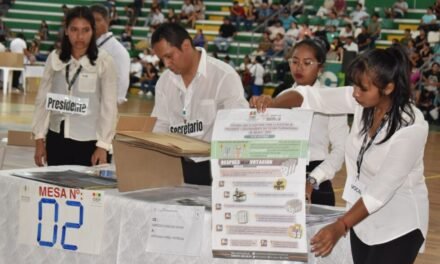 MASIVA PARTICIPACION EN LA GRAN JUNTA DE JURADOS ELECTORALES EN SANTA CRUZ
