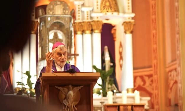 MONSEÑOR SERGIO GUALBERTI BRINDA MENSAJE DE PAZ Y FELICITA A LAS MUJERES