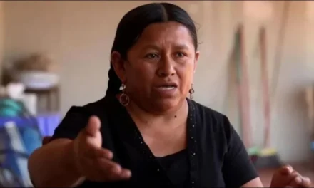 FISCALÍA ACTIVA SELLO ROJO DE INTERPOL PARA NEMESIA ACHACOLLO