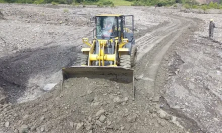 DESLIZAMIENTO OBLIGA A CERRAR TEMPORALMENTE LA RUTA SANTA CRUZ–ABAPÓ