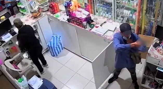 VIOLENTO ATRACO EN EL PLAN 3000: DELINCUENTES SE LLEVAN 4 MIL BOLIVIANOS