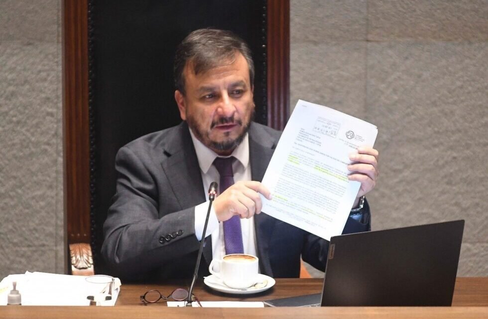 SENADO CRITICA INFORME DE MEDINACELI SOBRE COMBUSTIBLE