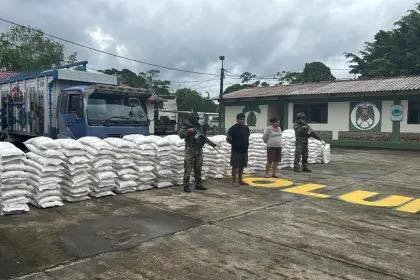 DOS APREHENDIDOS Y MÁS DE 5 TONELADAS DE QUÍMICOS INCAUTADAS EN VILLA TUNARI