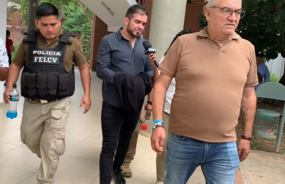 OBSERVAN A JUEZ QUE DEJÓ EN LIBERTAD A MAYKOL NEGRETE